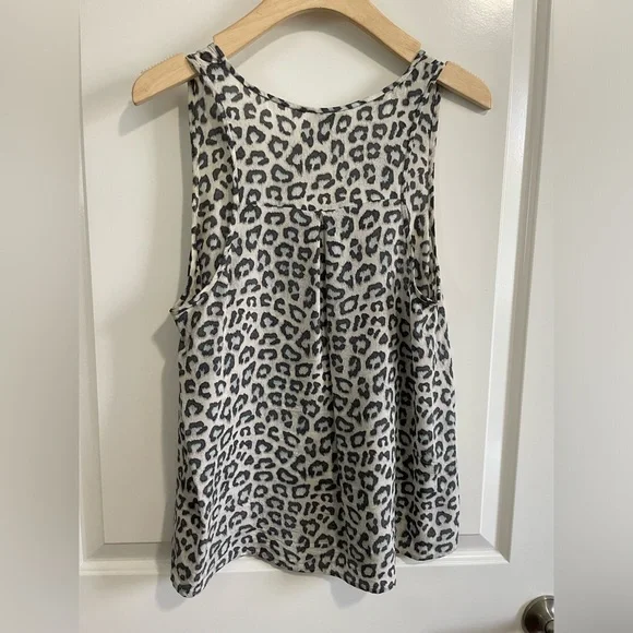 Joie Silk gray leopard print sleeveless blouse - Picture 2 of 5
